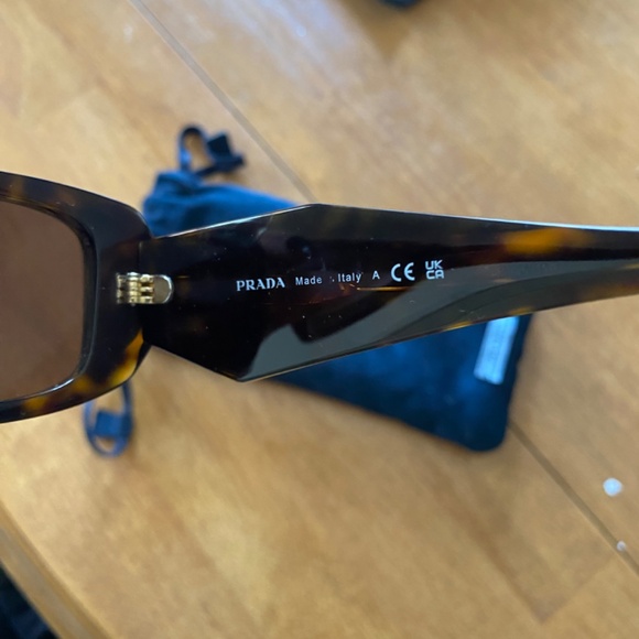 Prada Sunglasses PR 17WS - Picture 3 of 5